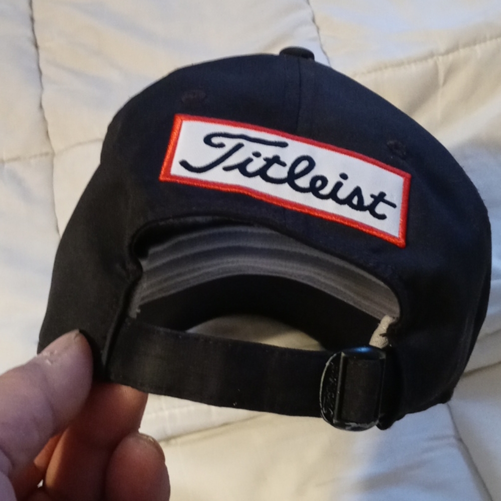 Titleist hat - Picture 4 of 5